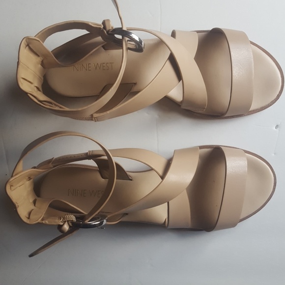 Nine West mini wedge sandals - Picture 3 of 4